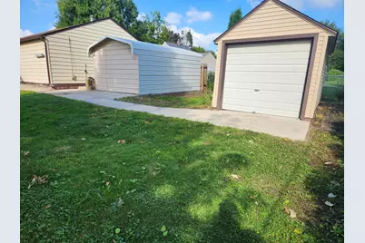 2010 3rd Avenue NE, Austin, MN 55912 - Photo 6