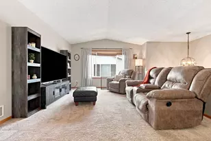 577 Kendall Dr, Hastings, MN 55033 - Photo 6
