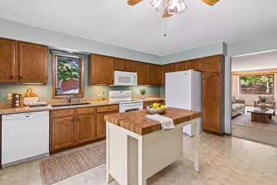 17355 Sunset Trail SW, Prior Lake, MN 55372 - Photo 4