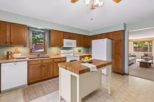 17355 Sunset Trail SW, Prior Lake, MN 55372 - Photo 4
