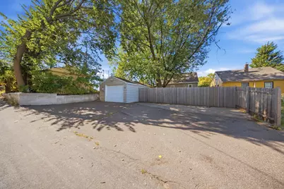 1446 Dale Street N, Saint Paul, MN 55117 - Photo 12