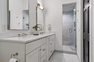 2835 James Ave S, Minneapolis, MN 55408 - Photo 24