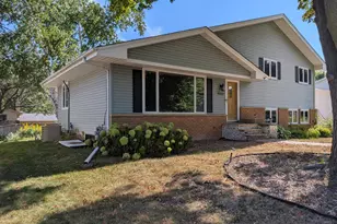 4632 Gettysburg Ave N, New Hope, MN 55428 - Photo 2