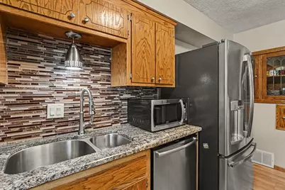 8320 Isle Avenue S, Cottage Grove, MN 55016 - Photo 6