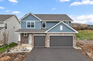 18318 Gladiator Dr, Lakeville, MN 55044 - Photo 1