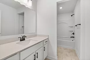 18318 Gladiator Dr, Lakeville, MN 55044 - Photo 14