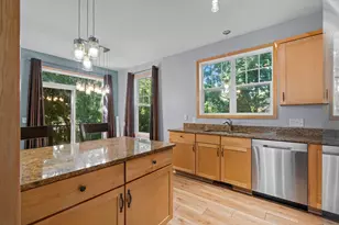 2729 Century Ct, White Bear Lake, MN 55110 - Photo 8