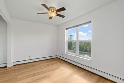 720 3rd Avenue NE #325, Minneapolis, MN 55413 - Photo 18