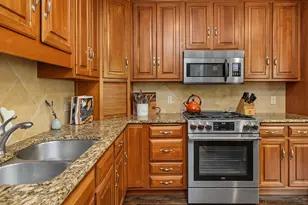 719 Summit Ave, Saint Paul, MN 55105 - Photo 12
