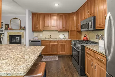 719 Summit Avenue, Saint Paul, MN 55105 - Photo 18