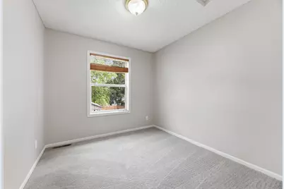 1002 Matilda Street, Saint Paul, MN 55117 - Photo 8