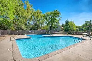 4954 Grenwich Trail N, Oakdale, MN 55128 - Photo 4
