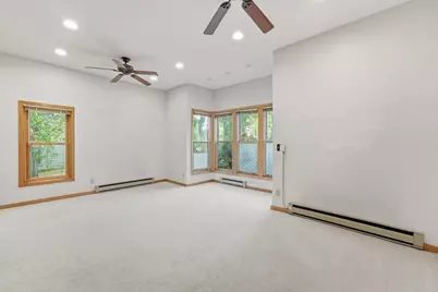 307 Walnut Street #3, Saint Paul, MN 55102 - Photo 10