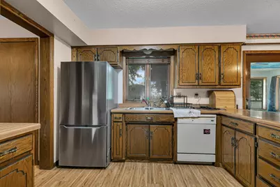 610 24 1/2 Avenue NE, Sauk Rapids, MN 56379 - Photo 8