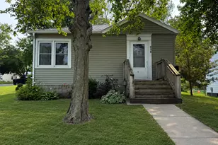 918 Valley Ave, Albert Lea, MN 56007 - Photo 2