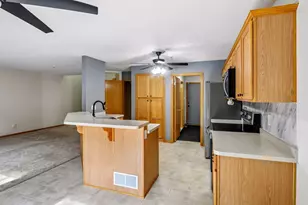 441 Pleasant Ln, Chaska, MN 55318 - Photo 12