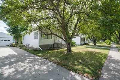 614 16th Street N, Moorhead, MN 56560 - Photo 2
