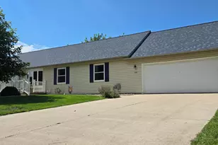 304 Paul Hanson Dr, Clarks Grove, MN 56016 - Photo 112