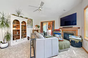 828 Woodland Dr, Mahtomedi, MN 55115 - Photo 6