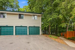 2779 Upland Ct, Plymouth, MN 55447 - Photo 6