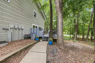2779 Upland Ct, Plymouth, MN 55447 - Photo 4