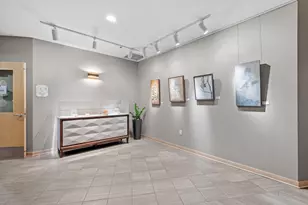 1120 S 2nd St, Minneapolis, MN 55415 - Photo 8