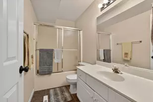 2408 Viola Heights Dr NE, Rochester, MN 55906 - Photo 14