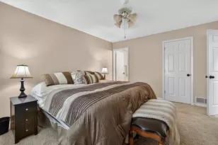 2408 Viola Heights Dr NE, Rochester, MN 55906 - Photo 12
