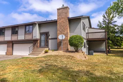 2819 Wimbledon Ridge, Woodbury, MN 55125 - Photo 2