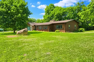 830 W Church St, Belle Plaine, MN 56011 - Photo 2