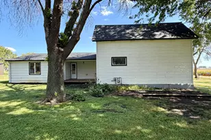 57736 370th St, Mountain Lake, MN 56159 - Photo 10
