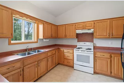 3719 Reed Road, Saint Bonifacius, MN 55375 - Photo 4