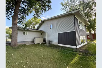 2319 Cottonwood Lake Drive, Windom, MN 56101 - Photo 8