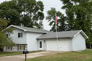 1103 2nd Ave SE, Barnesville, MN 56514 - Photo 1