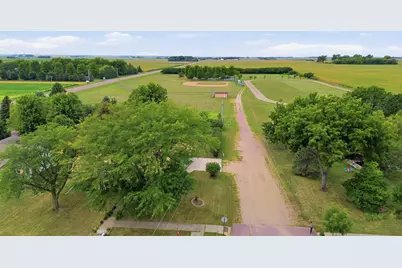 201 White Street S, Comfrey, MN 56019 - Photo 32