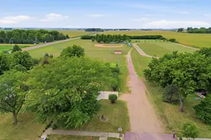 201 White St S, Comfrey, MN 56019 - Photo 32