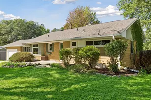 2131 Perry Ave N, Golden Valley, MN 55422 - Photo 36