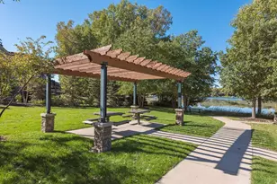 2131 Perry Ave N, Golden Valley, MN 55422 - Photo 48