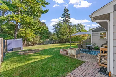 1197 Burke Avenue W, Roseville, MN 55113 - Photo 14