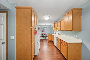 5443 Brewer Ln, Inver Grove Heights, MN 55076 - Photo 10