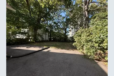 122 W 32nd Street, Minneapolis, MN 55408 - Photo 2