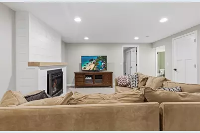 1685 6th Avenue W, Shakopee, MN 55379 - Photo 16