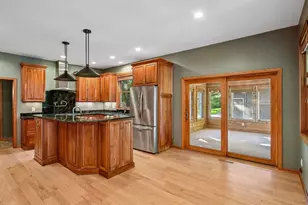 561 Bighorn Dr, Chanhassen, MN 55317 - Photo 18