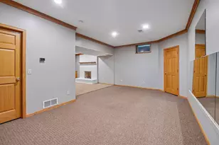 561 Bighorn Dr, Chanhassen, MN 55317 - Photo 50