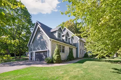 561 Bighorn Drive, Chanhassen, MN 55317 - Photo 4