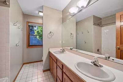 561 Bighorn Drive, Chanhassen, MN 55317 - Photo 48