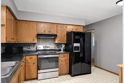 201 Linden Place S, Northfield, MN 55057 - Photo 8