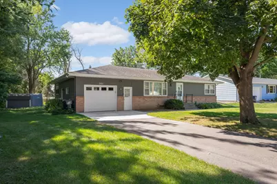 201 Linden Place S, Northfield, MN 55057 - Photo 2