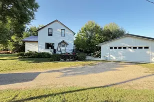 905 210th Ave SW, Appleton, MN 56208 - Photo 1