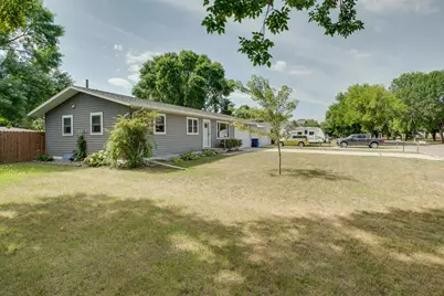 429 Brook Avenue, Moorhead, MN 56560 - Photo 4